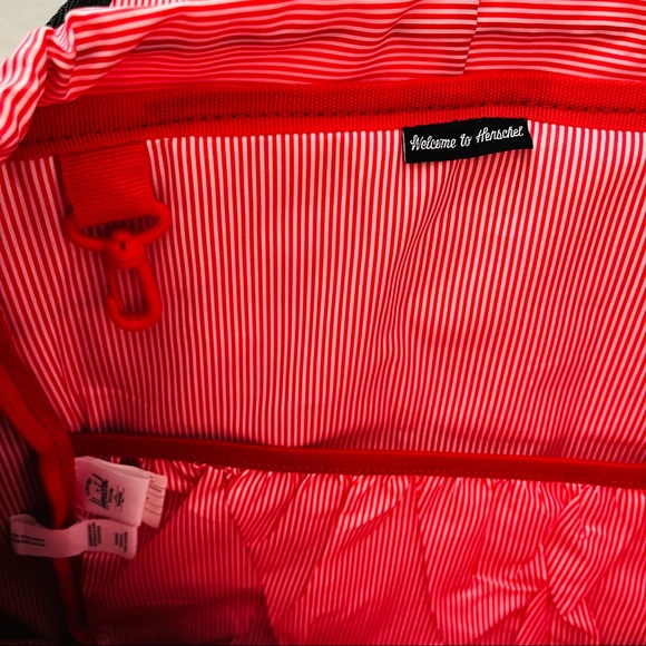 Hershel Supply Company Mid-Volume Black Backpack (NWOT) - Picture 6 of 8